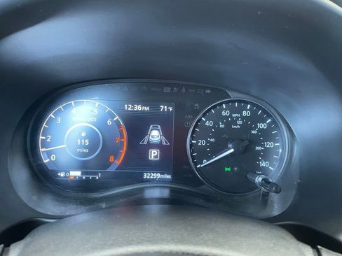 Certified 2024 Nissan Kicks SV FWD image 5