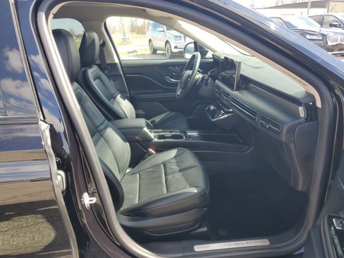 Used 2023 Lincoln Corsair Reserve w/ Equipment Group 201A image 9