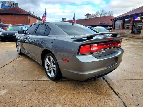 Used 2011 Dodge Charger SE image 7