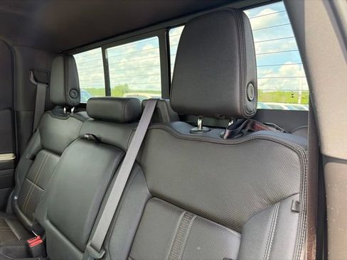 Used 2024 Chevrolet Silverado 1500 High Country w/ High Country Premium Package AWD/4WD image 38