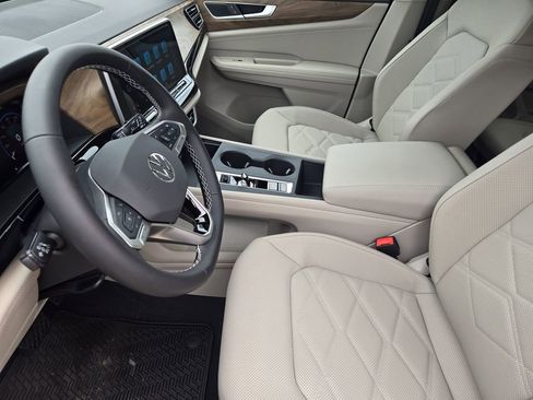 New 2026 Volkswagen Atlas SE image 10