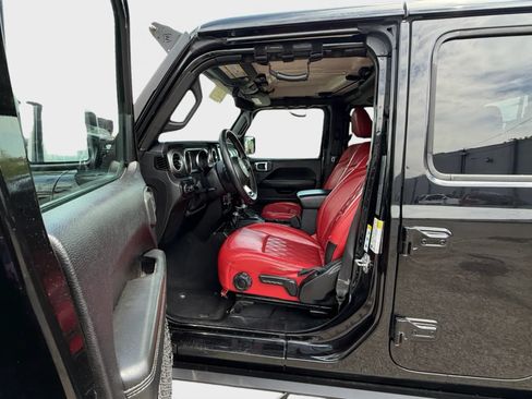 Used 2020 Jeep Gladiator Overland AWD/4WD image 10