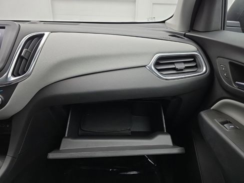 Used 2023 Chevrolet Equinox LS image 39