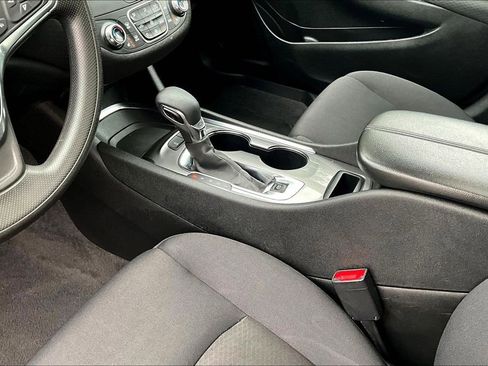 Used 2024 Chevrolet Malibu LT FWD image 17