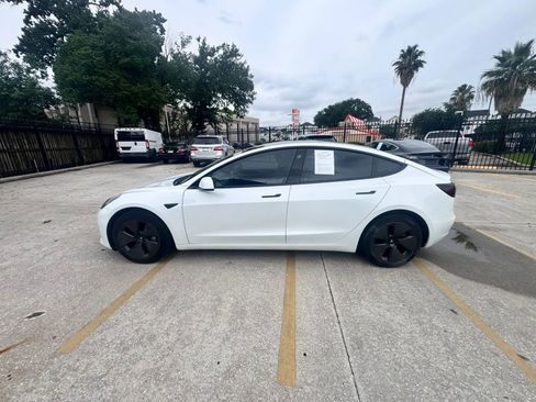 Used 2023 Tesla Model 3 Standard Range RWD image 3