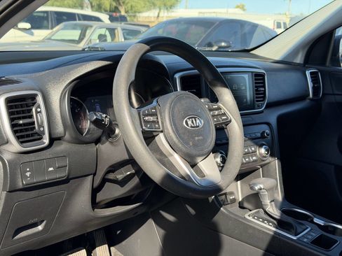 Used 2021 Kia Sportage LX image 20