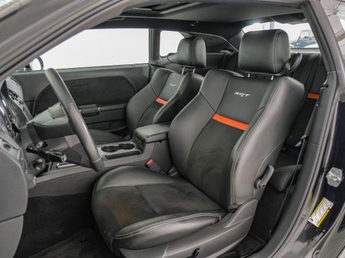 Used 2008 Dodge Challenger SRT8 image 32