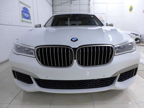 Used 2019 BMW M760i xDrive AWD/4WD image 9