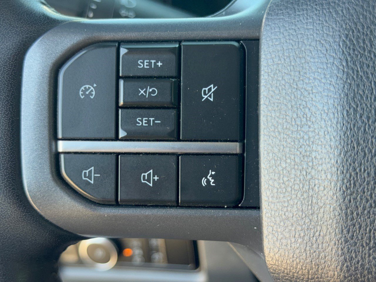 Used 2024 Ford F250 Lariat w/ Sport Appearance Package AWD/4WD image 18