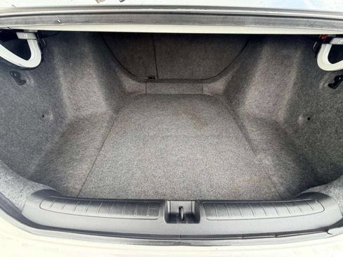 Used 2018 Honda Accord Touring image 5