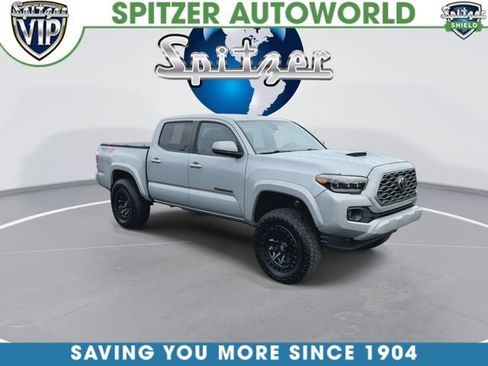 Used 2021 Toyota Tacoma TRD Sport image 2