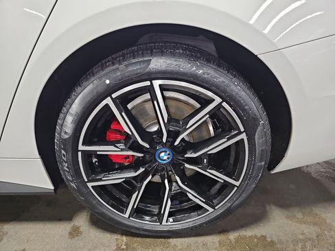 Certified 2024 BMW i4 M50 image 35