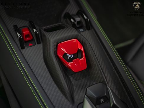 Used 2024 Lamborghini Revuelto AWD/4WD image 17