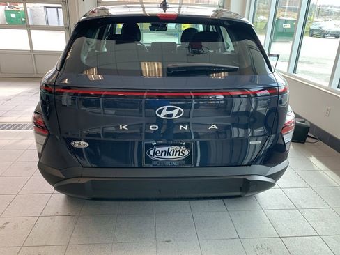 New 2026 Hyundai Kona SE image 14