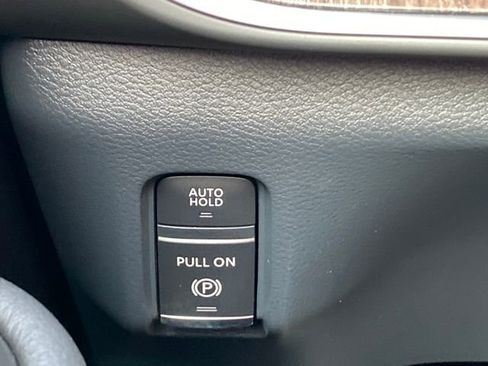 New 2026 Nissan Armada SL w/ Captain's Chari Seat Package image 15