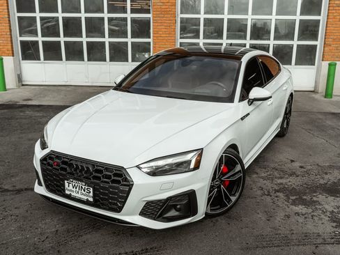 Used 2022 Audi S5 Prestige image 2