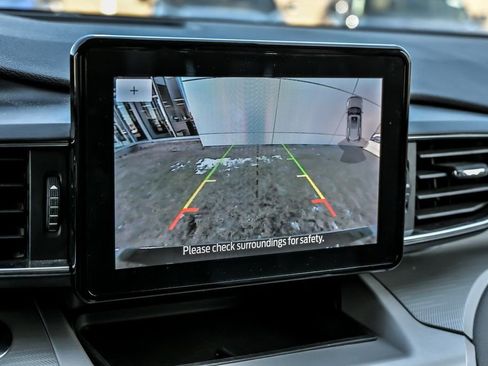 Used 2023 Ford Explorer XLT w/ Equipment Group 202A image 22