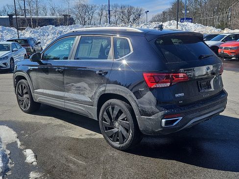 Certified 2023 Volkswagen Taos SE w/ Panoramic Sunroof Package image 21