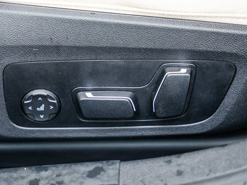 Used 2025 BMW i4 eDrive40 w/ Premium Package image 22