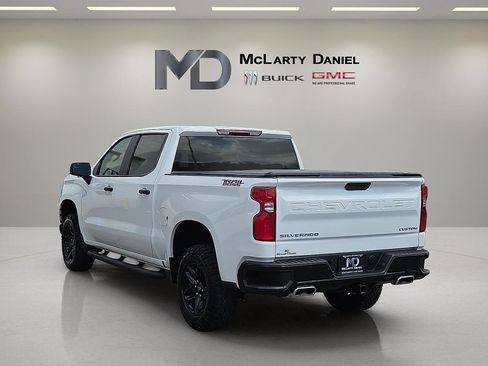 Certified 2021 Chevrolet Silverado 1500 Custom Trail Boss AWD/4WD image 4