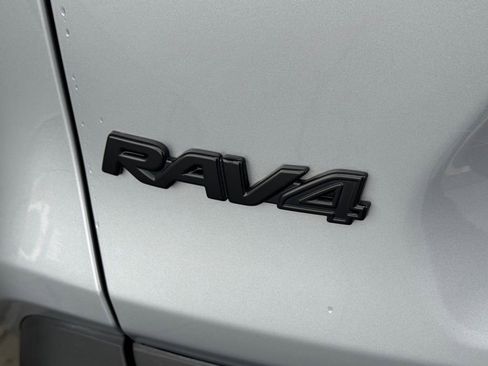 Used 2023 Toyota RAV4 XLE w/ Convenience Package image 14