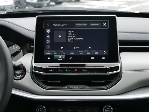 New 2026 Jeep Compass Limited image 9