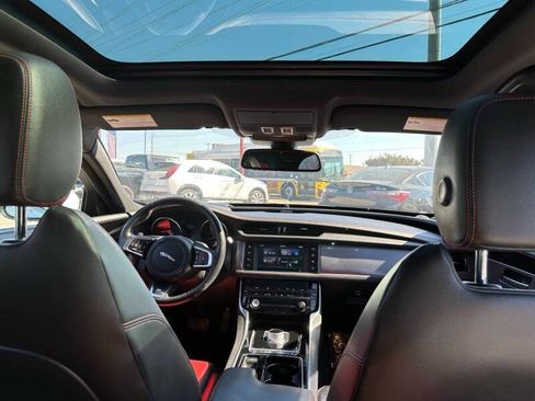 Used 2016 Jaguar XF R-Sport image 19