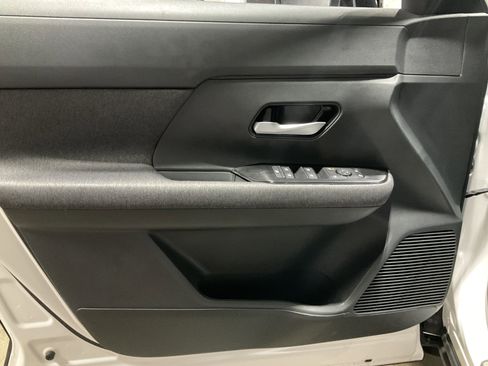 Used 2026 Nissan Kicks SV w/ SV Premium Package image 26