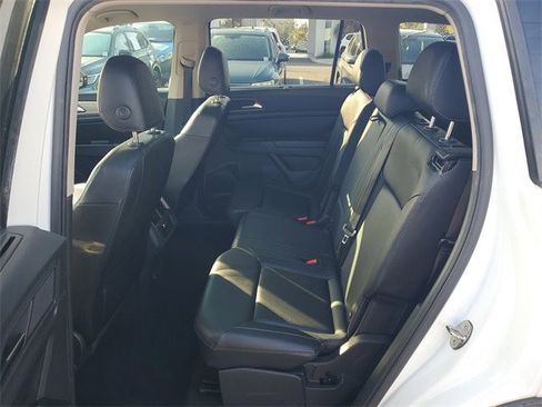 Used 2019 Volkswagen Atlas SE w/ Towing Package image 11
