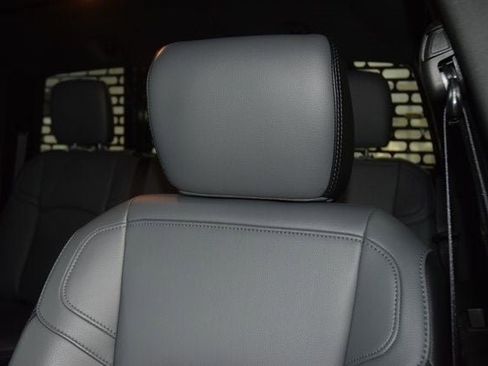 Used 2024 RAM 5500 Tradesman w/ Chrome Appearance Group image 33