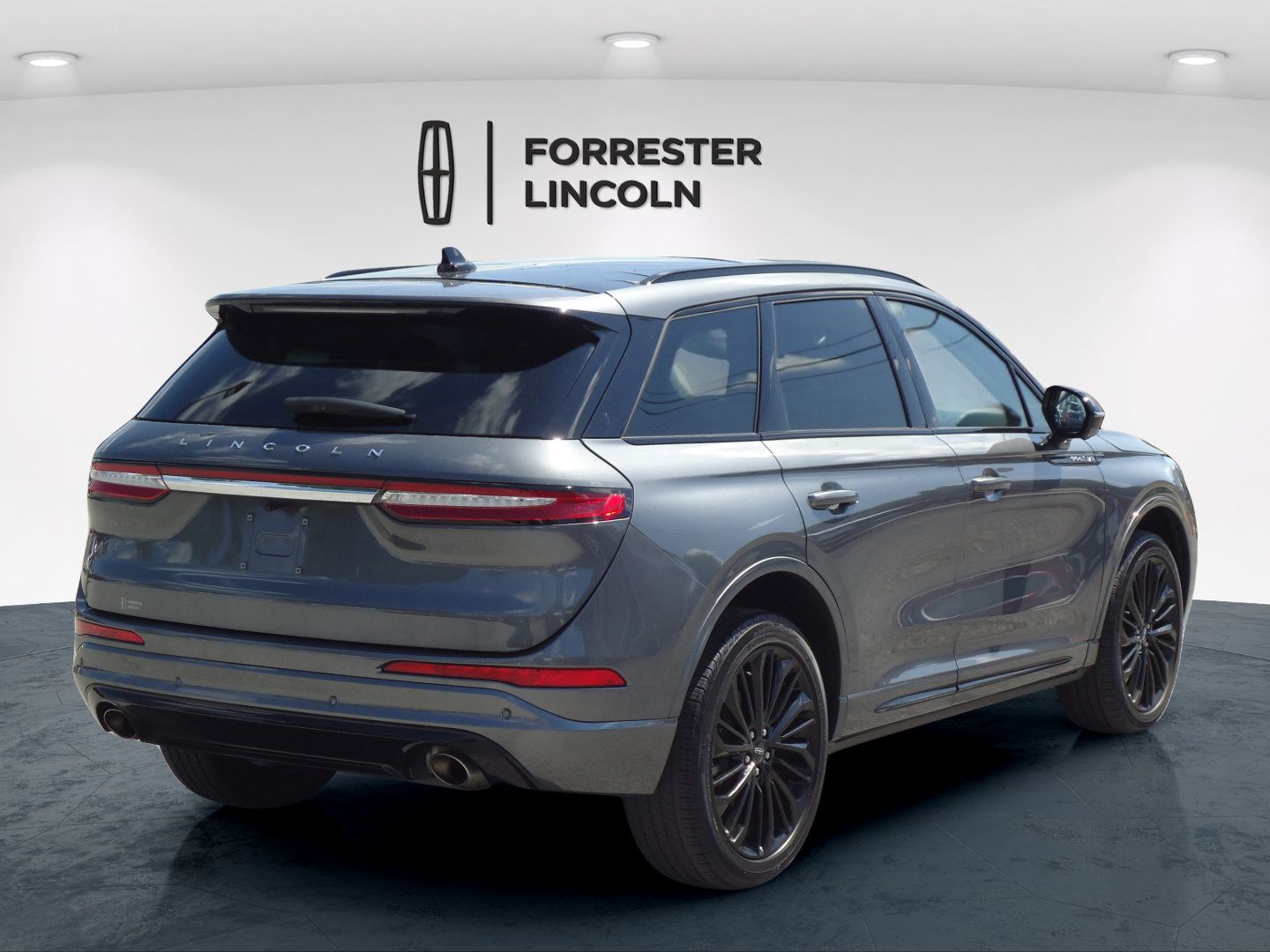 Certified 2023 Lincoln Corsair Reserve w/ Equipment Group 201A FWD image 3