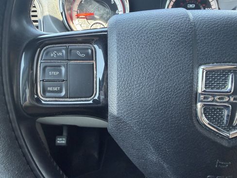 Used 2014 Dodge Grand Caravan SXT FWD image 24