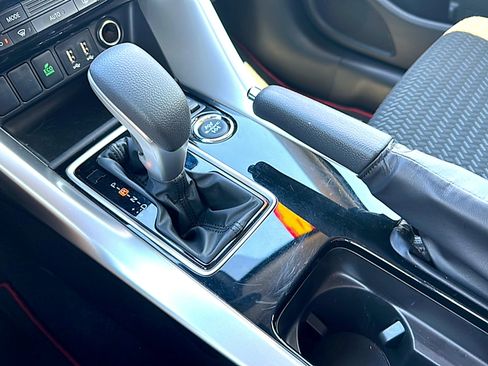 Used 2024 Mitsubishi Eclipse Cross LE image 36