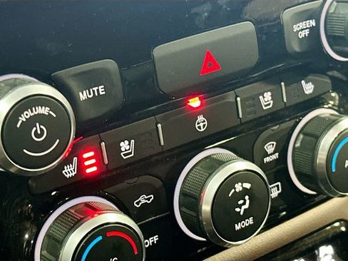 Used 2022 RAM 1500 Laramie image 22