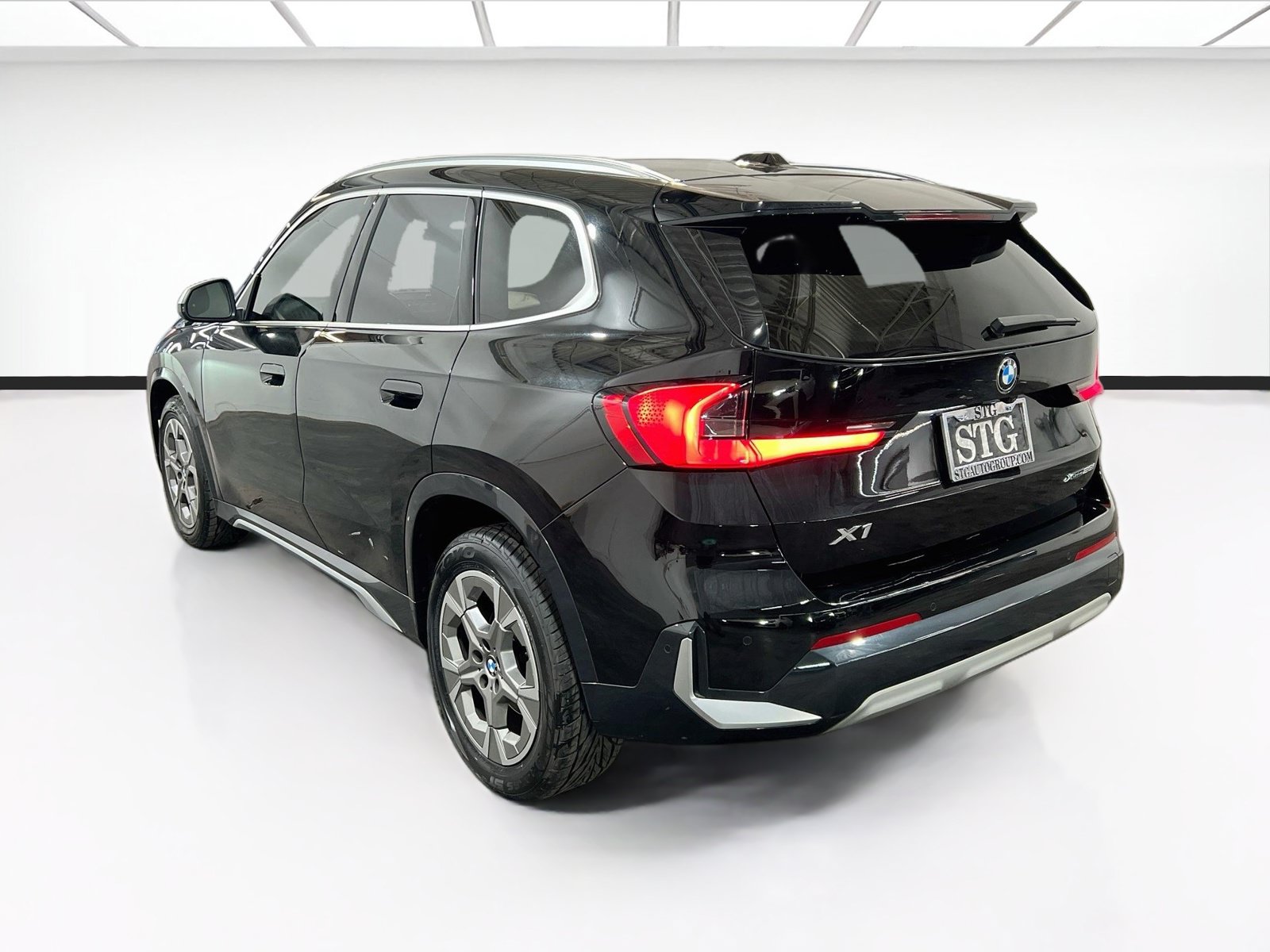 Used 2024 BMW X1 xDrive28i w/ Convenience Package AWD/4WD image 6