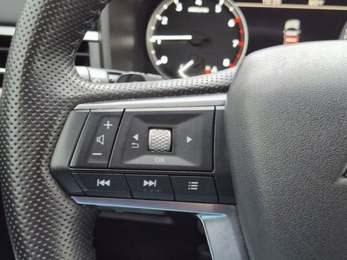Used 2025 Mitsubishi Outlander SE AWD/4WD image 14