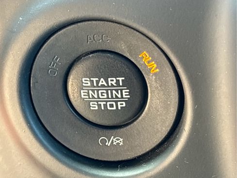 Used 2018 Jeep Wrangler Unlimited Sport S AWD/4WD image 13