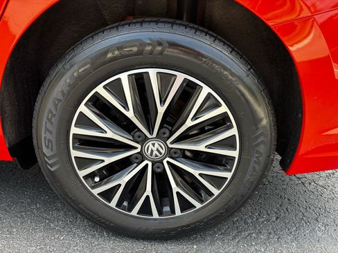 Used 2019 Volkswagen Jetta SE FWD image 12