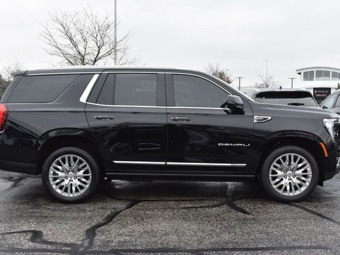 Used 2025 GMC Yukon Denali w/ Sun & Power Step Package image 6