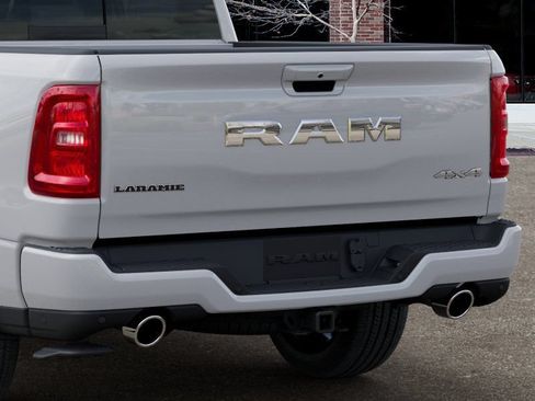 New 2026 RAM 1500 Laramie AWD/4WD image 13