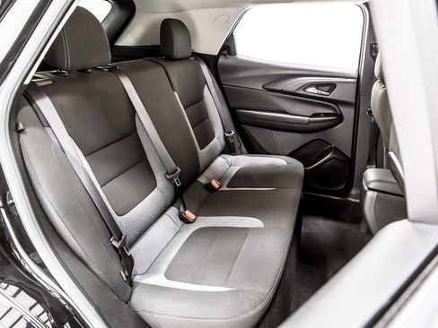 Used 2022 Chevrolet TrailBlazer LT w/ Driver Confidence Package FWD image 36