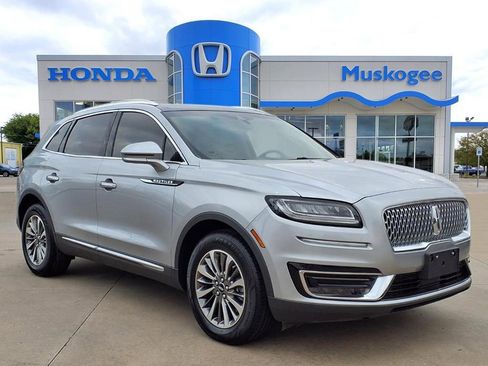 Used 2020 Lincoln Nautilus Reserve w/ Cargo Utility Package image 1