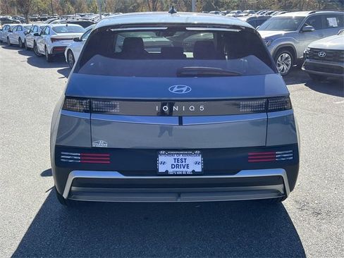 New 2026 Hyundai Ioniq 5 SE image 6