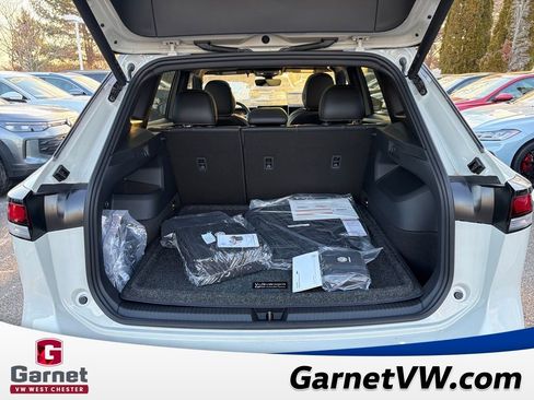 New 2026 Volkswagen Tiguan SE R-Line image 16