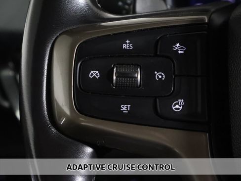 Used 2022 Chevrolet Silverado 1500 High Country w/ High Country Premium Package AWD/4WD image 9