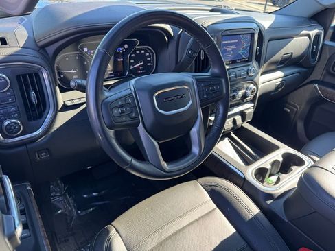 Used 2022 GMC Sierra 2500 Denali w/ Denali Black Diamond Edition image 16