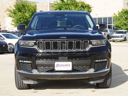 Used 2023 Jeep Grand Cherokee L Limited RWD image 2