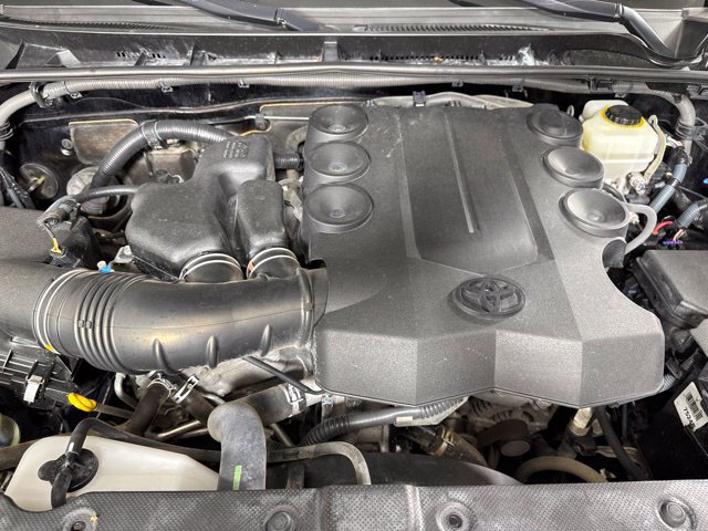 Used 2015 Toyota 4Runner Limited AWD/4WD image 9