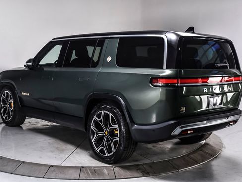 Used 2024 Rivian R1S Adventure AWD/4WD image 6