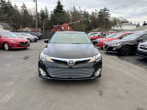 Used 2013 Toyota Avalon XLE image 2